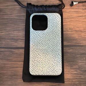 Burga phone cases for IPhone 13 Pro - Green Dots​